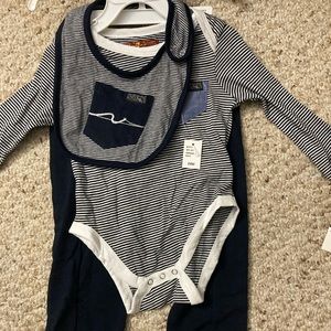 Baby boy 3 piece set with bib